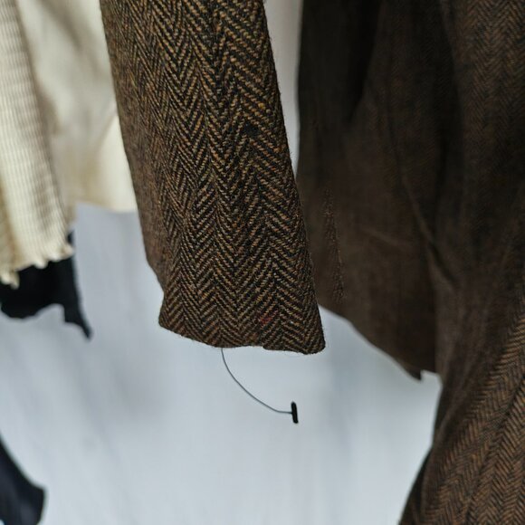 REFORMATION Buxton Skirt in Brown Herringbone, size 6 - Picture 4 of 8